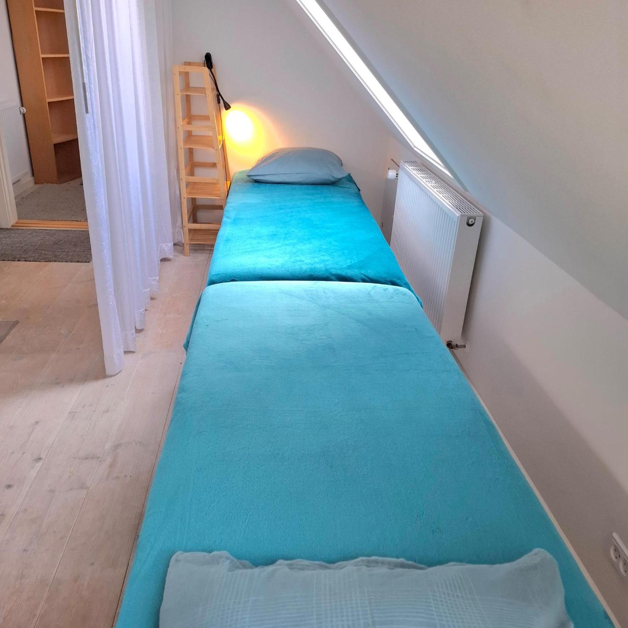 The 'Loft' Apartment- "Den Gule Svane" Guest House - Near Ronne & Beach Exterior foto